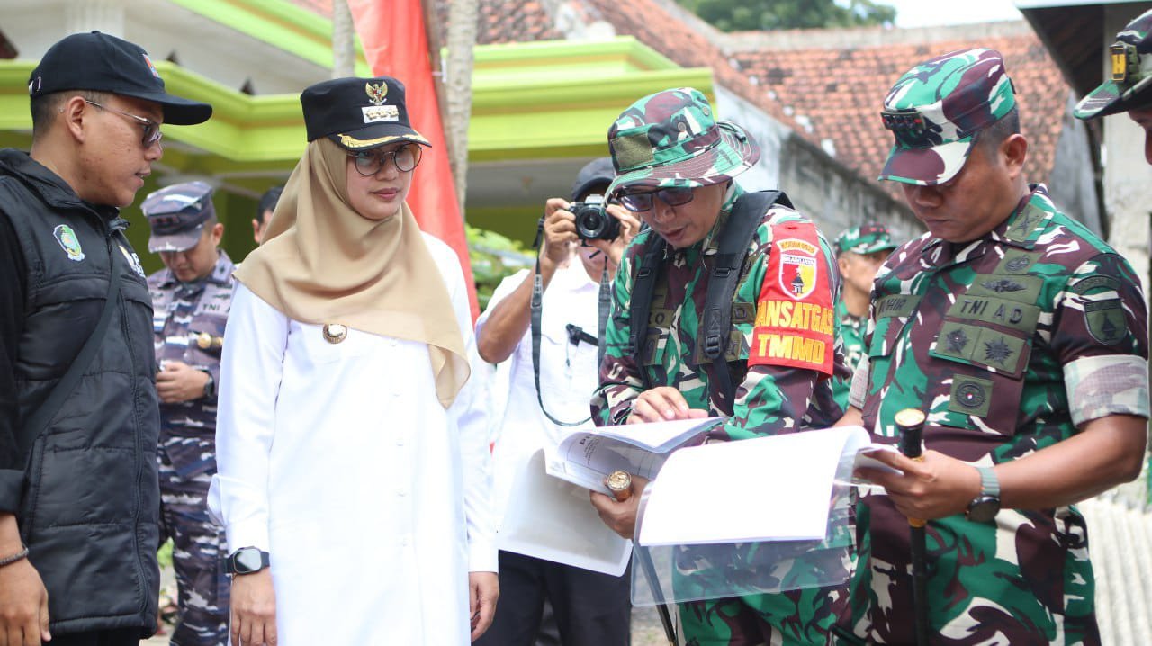 RUTILAHU TMMD 125 Kodim Banyuwangi Disambut Haru Warga Penerima