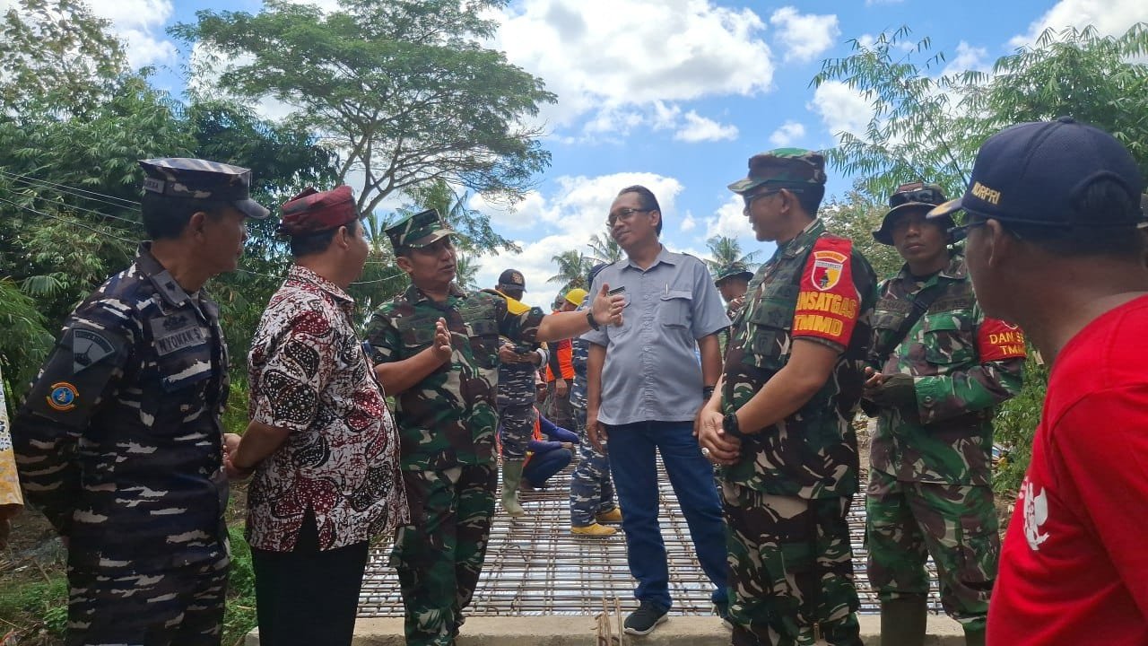 Tim Wasev Humanis Tinjau Lokasi TMMD, Pastikan Pembangunan Saluran Irigasi Berjalan dengan Baik