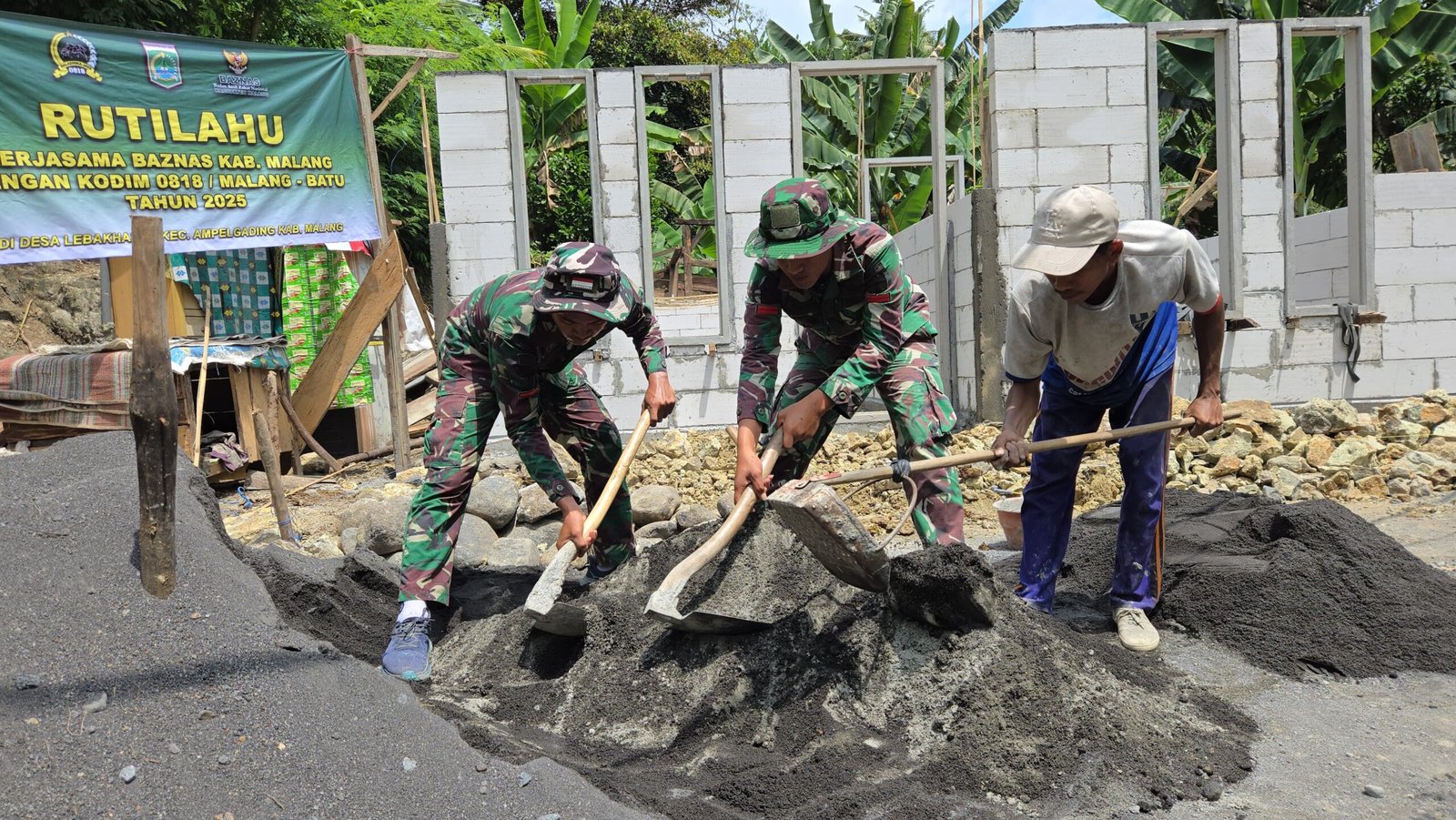 Salah satu wujud nyatanya TMMD Ke 126adalah lanjutan pembangunan Rumah Tidak Layak Huni (RUTILAHU) di Dusun Lebaksari, Desa Lebakharjo,
