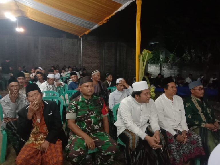 Pengajian Haul KH Abu Dardak Ahmad di Ponpes Miftahul Huda, Babinsa Serda A. Syaihu Hadir Beri Dukungan Keamanan