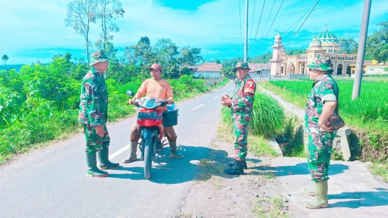 Operasi Penyekatan Semeru: Tim Satgas TNI Lumajang Prioritaskan Keselamatan Masyarakat