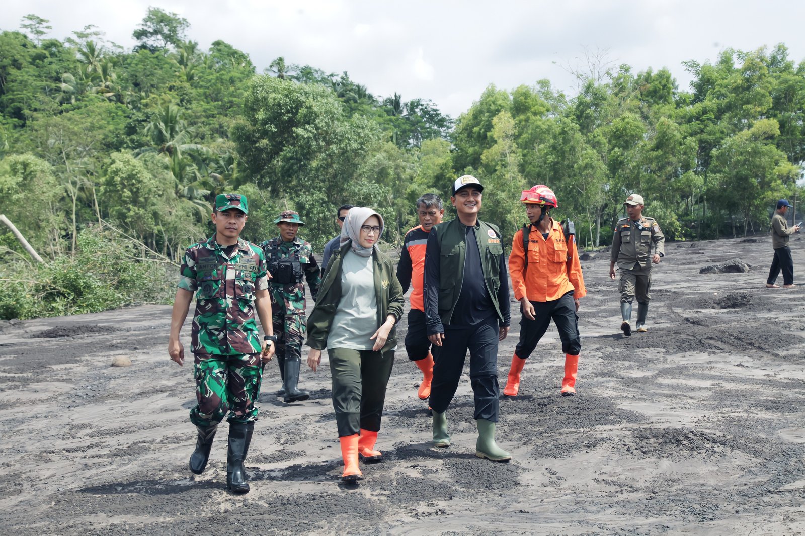 Forkopimda Lumajang Tinjau Lokasi Terdampak Banjir Lahar Dingin Semeru, Tegaskan Komitmen Pengamanan Masyarakat dan Pemulihan Infrastruktur.