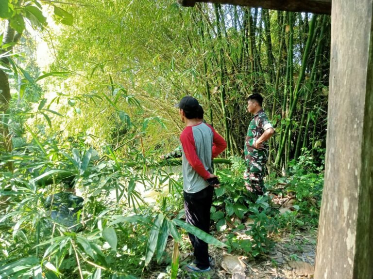 Babinsa Labanasem Aktif Dampingi Peninjauan, Dorong Pembangunan Jembatan Garuda untuk Akses Ekonomi dan Pendidikan