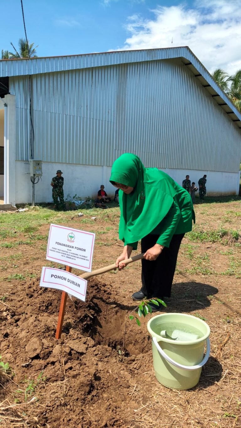Persit Ranting 15 Kabat Gelar Penghijauan dalam Rangka HUT ke-80 Persit