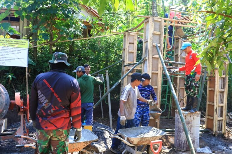 Pembangunan Tandon SPAM dan Pipanisasi, Solusi Air Bersih Warga Dusun Klagin Masuki Hari ke-5. 