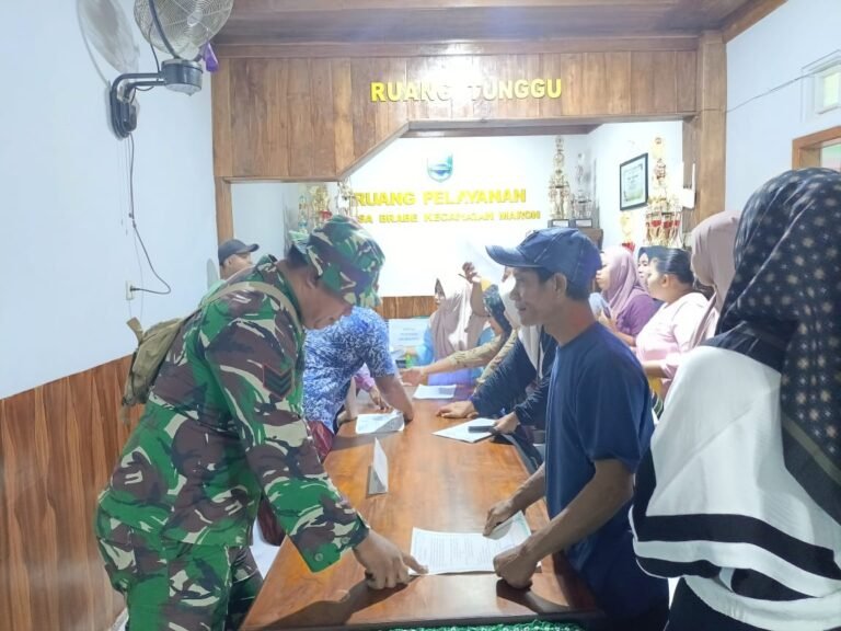 Hari Kedua Pelayanan Dispendukcapil di TMMD Ke-128 Desa Brabe Diserbu Warga, Animo Tinggi
