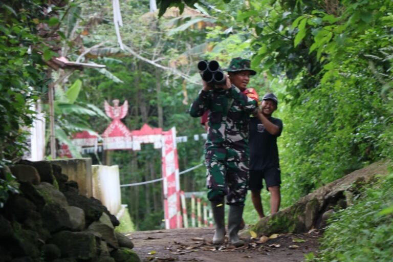 Satgas TMMD ke-128 Tuntaskan Pemasangan Pipanisasi SPAM di Dusun Kloangan. 