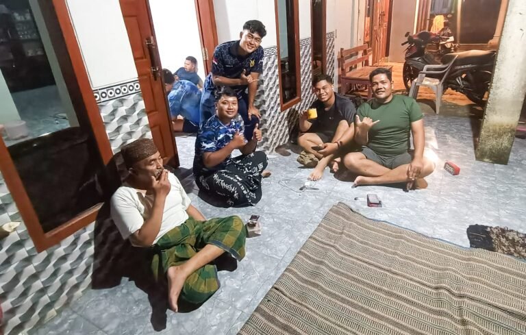 Satgas TMMD Ke-128 Gelar Komsos Malam Hari dengan Warga Dusun Klagin