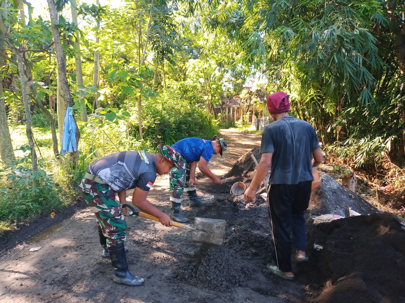 Pembangunan TPT di Dusun Klagin Capai 85 Persen