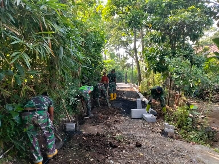 Pemasangan Paving Capai 450 meter, Satgas Kebut Pengerjaan 